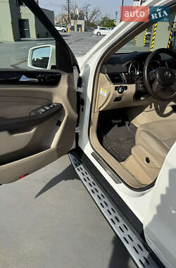 Внедорожник / Кроссовер Mercedes-Benz M-Class 2012 в 