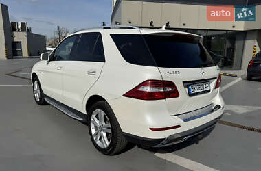 Внедорожник / Кроссовер Mercedes-Benz M-Class 2012 в 