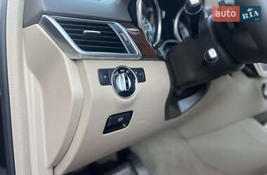 Внедорожник / Кроссовер Mercedes-Benz M-Class 2012 в 