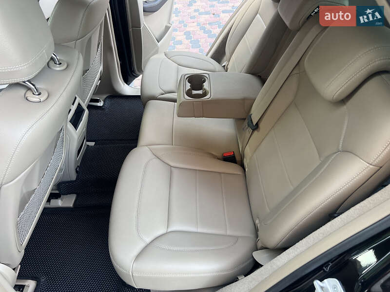 Внедорожник / Кроссовер Mercedes-Benz M-Class 2012 в Киеве