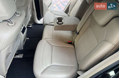 Внедорожник / Кроссовер Mercedes-Benz M-Class 2012 в 