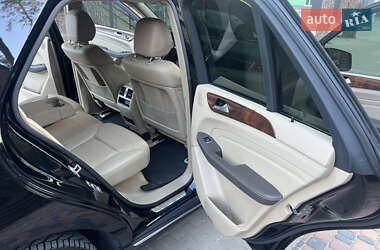 Внедорожник / Кроссовер Mercedes-Benz M-Class 2012 в 