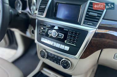 Внедорожник / Кроссовер Mercedes-Benz M-Class 2012 в 