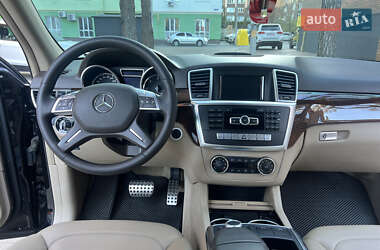 Внедорожник / Кроссовер Mercedes-Benz M-Class 2012 в 