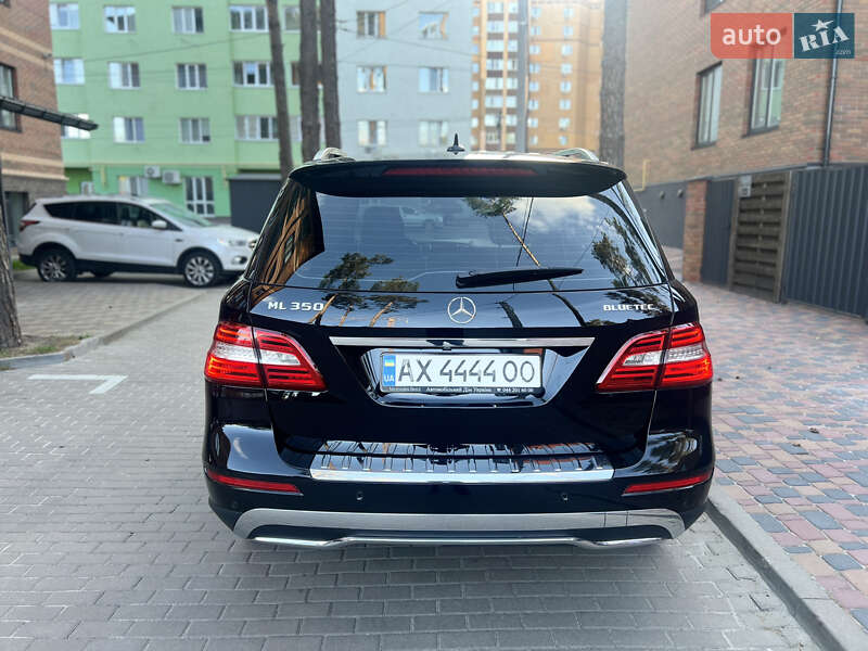 Внедорожник / Кроссовер Mercedes-Benz M-Class 2012 в Киеве