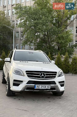 Внедорожник / Кроссовер Mercedes-Benz M-Class 2013 в 