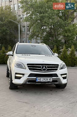 Внедорожник / Кроссовер Mercedes-Benz M-Class 2013 в 