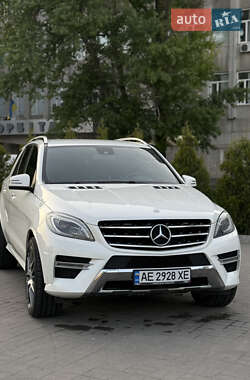 Внедорожник / Кроссовер Mercedes-Benz M-Class 2013 в 