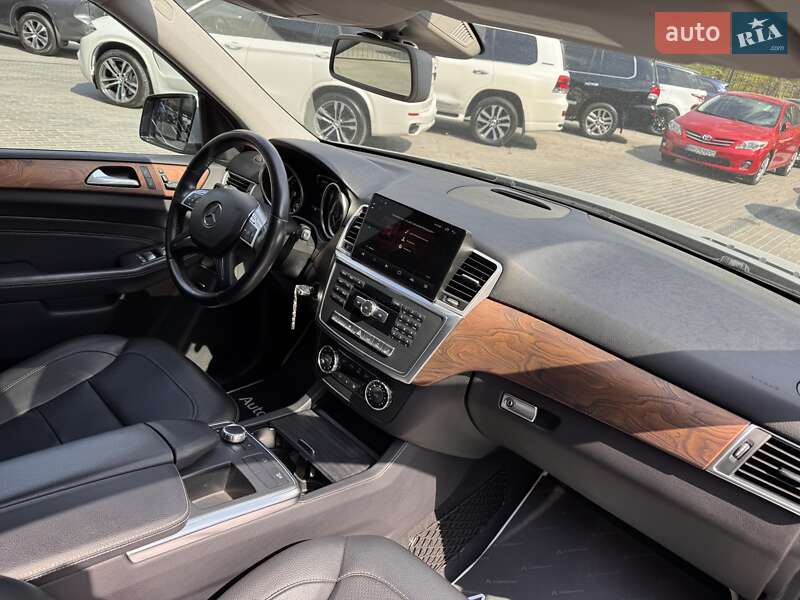 Внедорожник / Кроссовер Mercedes-Benz M-Class 2013 в Одессе