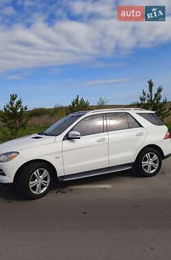 Внедорожник / Кроссовер Mercedes-Benz M-Class 2011 в 