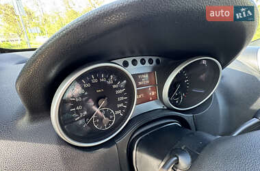 Внедорожник / Кроссовер Mercedes-Benz M-Class 2010 в 