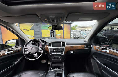 Внедорожник / Кроссовер Mercedes-Benz M-Class 2011 в 