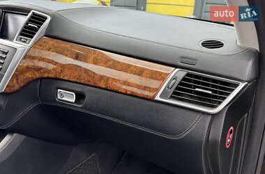 Внедорожник / Кроссовер Mercedes-Benz M-Class 2011 в 
