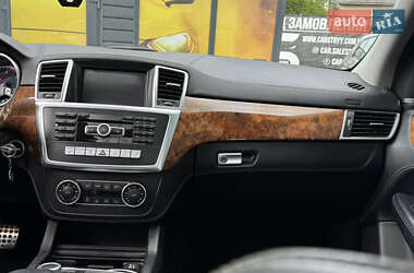 Внедорожник / Кроссовер Mercedes-Benz M-Class 2011 в 