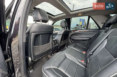 Внедорожник / Кроссовер Mercedes-Benz M-Class 2011 в 