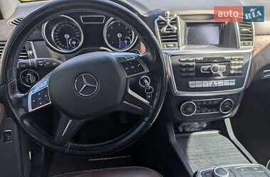 Внедорожник / Кроссовер Mercedes-Benz M-Class 2013 в 