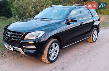 Внедорожник / Кроссовер Mercedes-Benz M-Class 2013 в 