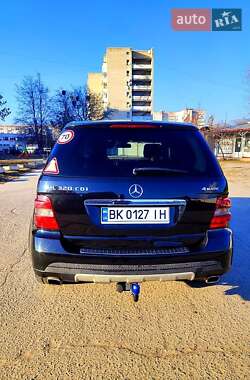 Внедорожник / Кроссовер Mercedes-Benz M-Class 2006 в 