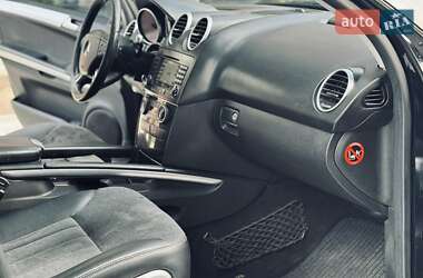Позашляховик / Кросовер Mercedes-Benz M-Class 2005 в 