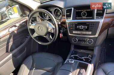 Внедорожник / Кроссовер Mercedes-Benz M-Class 2013 в 