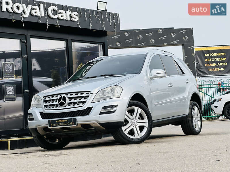 Позашляховик / Кросовер Mercedes-Benz M-Class 2011 в 