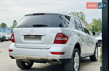 Позашляховик / Кросовер Mercedes-Benz M-Class 2011 в 