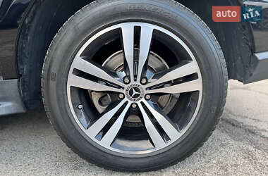 Позашляховик / Кросовер Mercedes-Benz M-Class 2011 в 