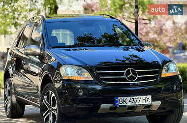 Позашляховик / Кросовер Mercedes-Benz M-Class 2007 в 