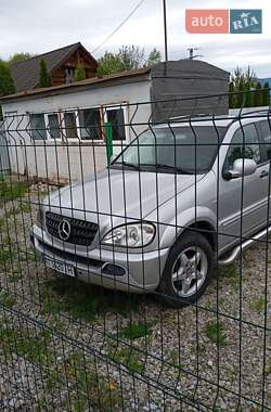Внедорожник / Кроссовер Mercedes-Benz M-Class 2000 в 