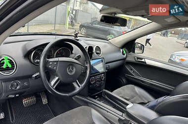 Внедорожник / Кроссовер Mercedes-Benz M-Class 2006 в 