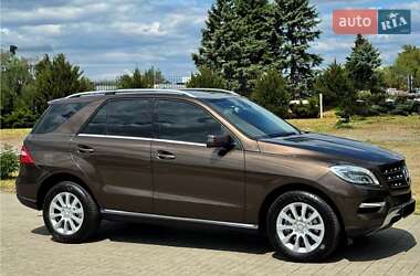 Позашляховик / Кросовер Mercedes-Benz M-Class 2015 в 