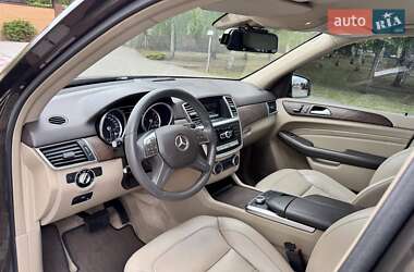 Позашляховик / Кросовер Mercedes-Benz M-Class 2015 в 