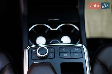 Внедорожник / Кроссовер Mercedes-Benz M-Class 2012 в 