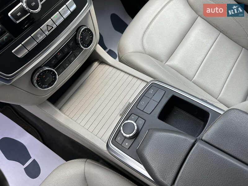 Внедорожник / Кроссовер Mercedes-Benz M-Class 2012 в Киеве