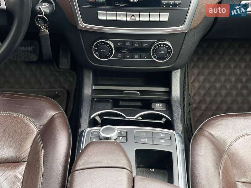 Внедорожник / Кроссовер Mercedes-Benz M-Class 2012 в Днепре