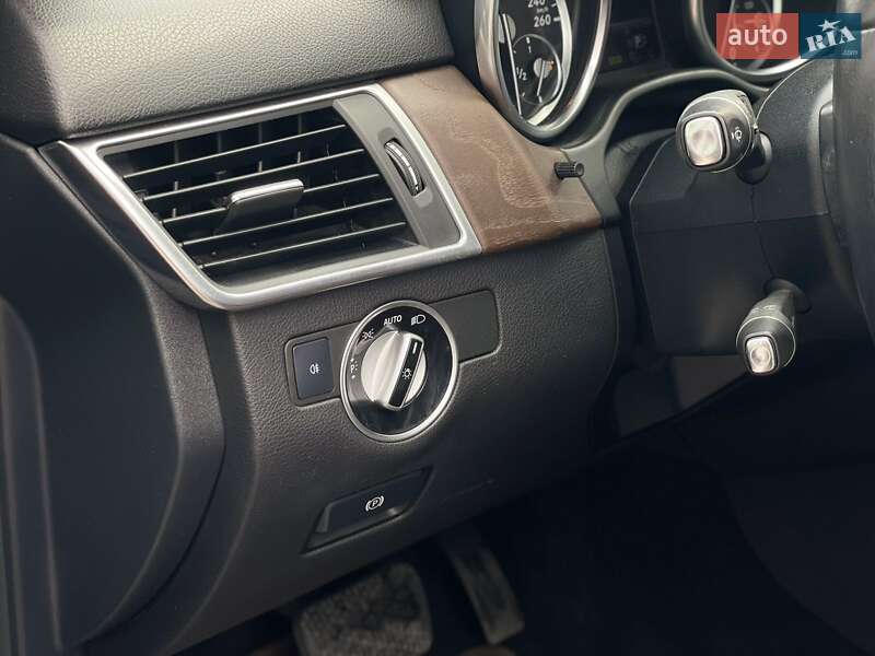 Внедорожник / Кроссовер Mercedes-Benz M-Class 2012 в Днепре