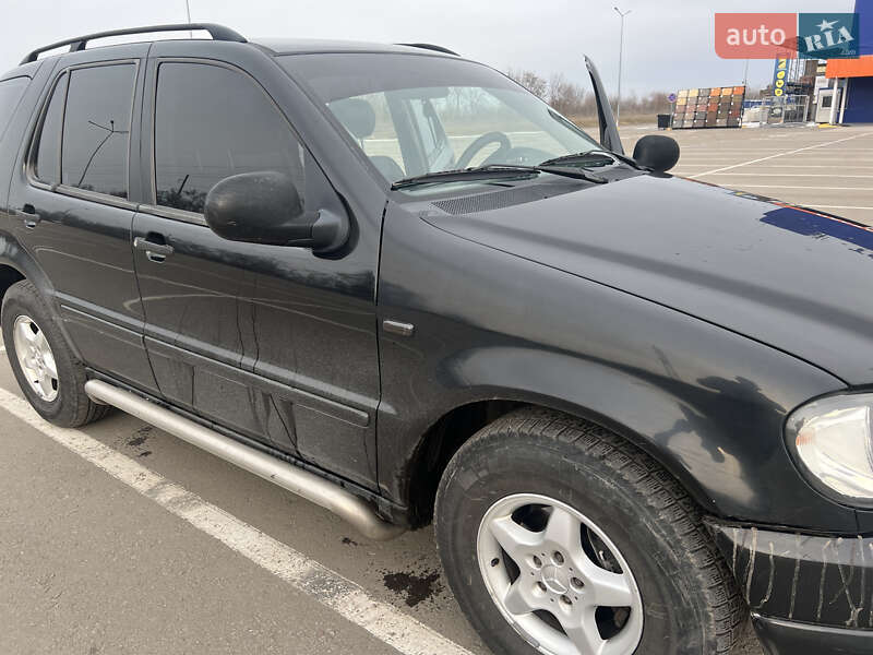 Внедорожник / Кроссовер Mercedes-Benz M-Class 2001 в Запорожье