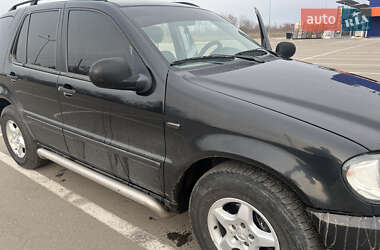 Позашляховик / Кросовер Mercedes-Benz M-Class 2001 в 