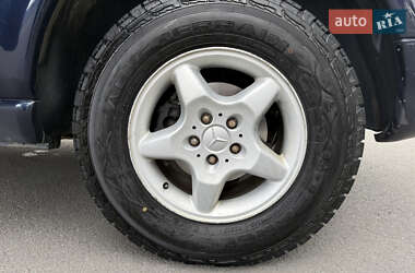 Внедорожник / Кроссовер Mercedes-Benz M-Class 2000 в 