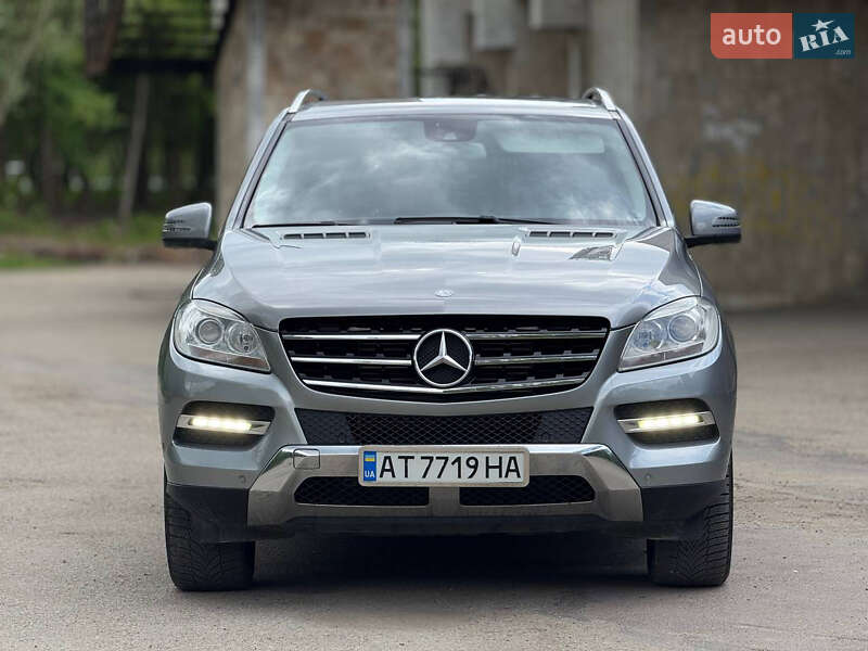 Внедорожник / Кроссовер Mercedes-Benz M-Class 2014 в Калуше