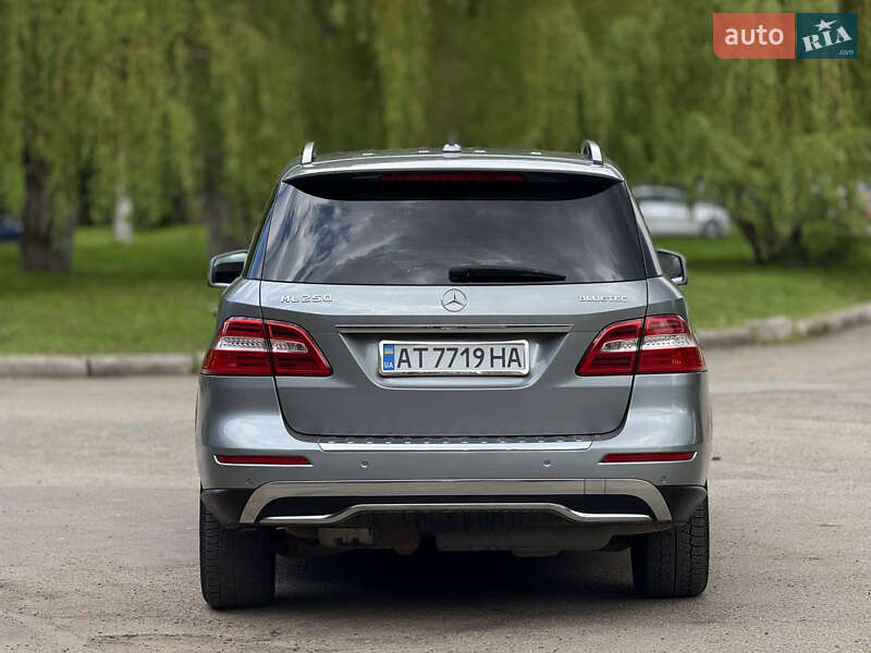 Внедорожник / Кроссовер Mercedes-Benz M-Class 2014 в Калуше