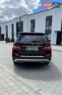 Внедорожник / Кроссовер Mercedes-Benz M-Class 2014 в 