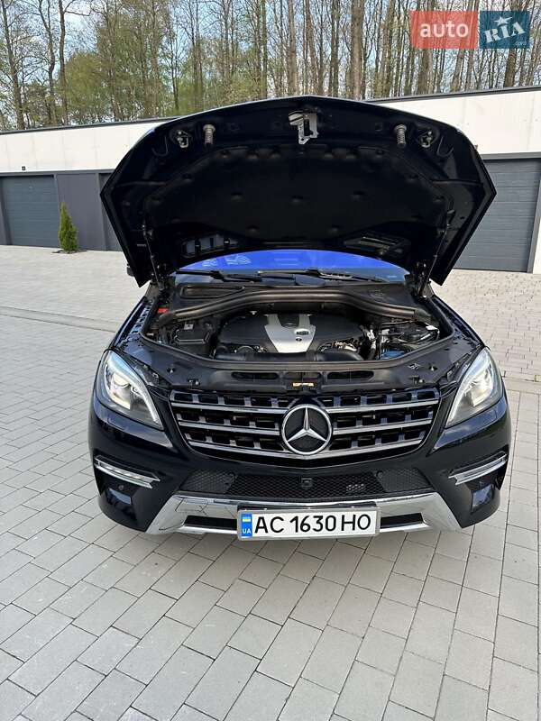 Позашляховик / Кросовер Mercedes-Benz M-Class 2014 в Ковелі