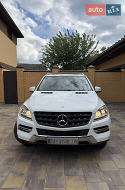 Внедорожник / Кроссовер Mercedes-Benz M-Class 2015 в Измаиле