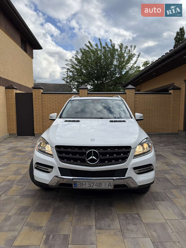 Mercedes-Benz M-Class 2015