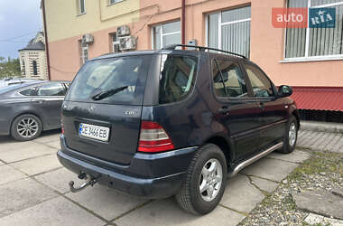 Внедорожник / Кроссовер Mercedes-Benz M-Class 2001 в 