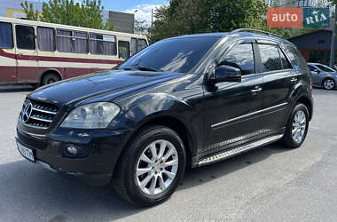 Внедорожник / Кроссовер Mercedes-Benz M-Class 2006 в 