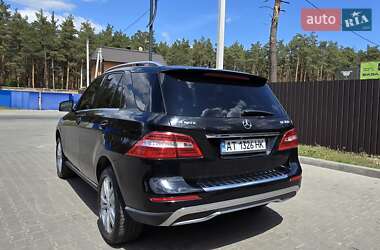 Позашляховик / Кросовер Mercedes-Benz M-Class 2014 в 