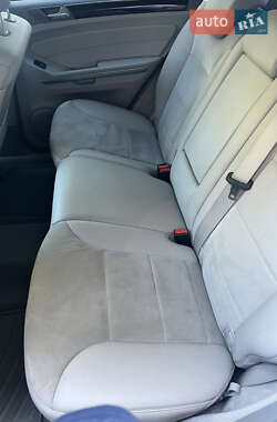 Внедорожник / Кроссовер Mercedes-Benz M-Class 2010 в 