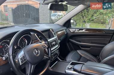 Позашляховик / Кросовер Mercedes-Benz M-Class 2011 в 